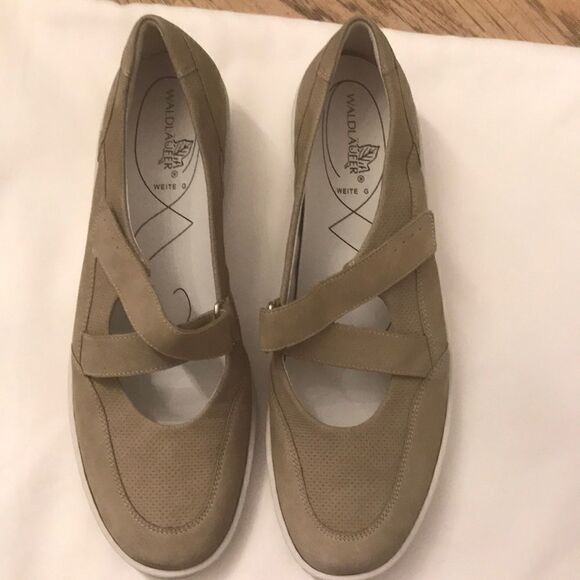 WALDLAUFER BEIGE WALKING SHOES.  NEW - Picture 3 of 7
